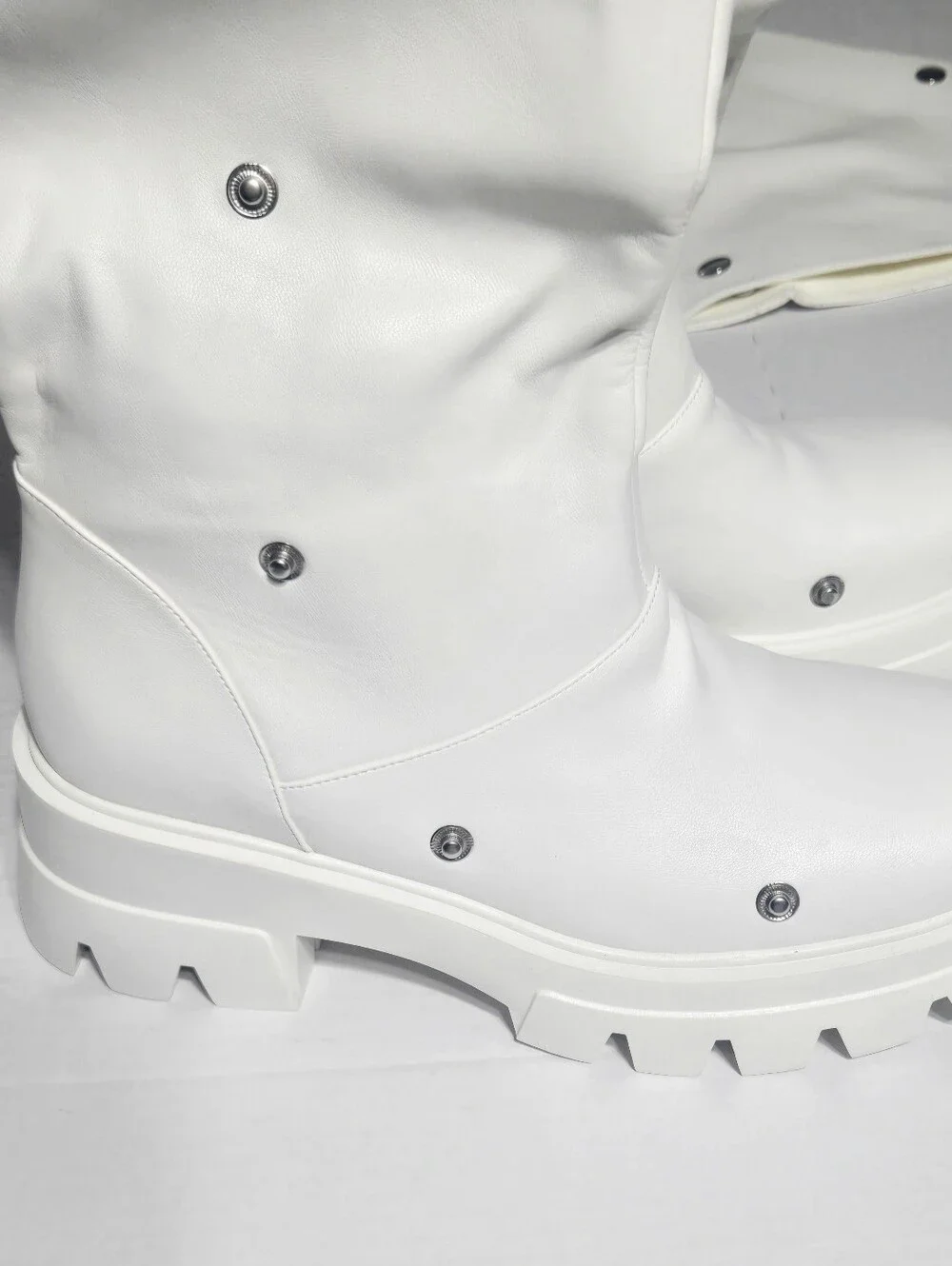 Size 9.5 White Platform Boots w/ Removable Snap-On Wrap Panels Chunky Lug Sole